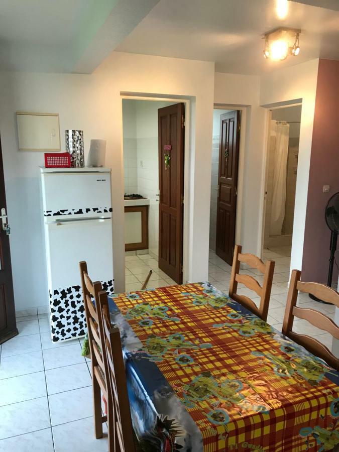 Apartamento Le Repaire Des Caraibes Trois-Rivières Exterior foto